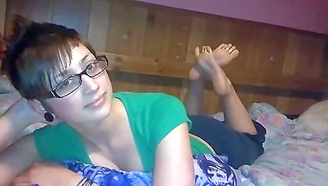 Shy Amateur Girlfriend Flaunts Her Feet And Toes With Sexy Red Nail Polish Shy Amateur Girlfriend Flaunts Her Feet And Toes With Sexy Red Nail Polish