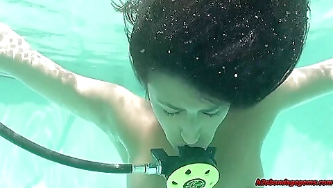 Drea Morgan In Under Water Drea Morgan In Under Water