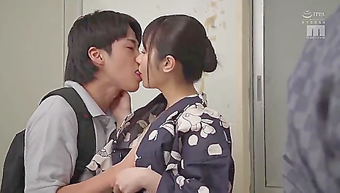 241212草食青年とハゲ男のエロい映像c2 241212草食青年とハゲ男のエロい映像c2