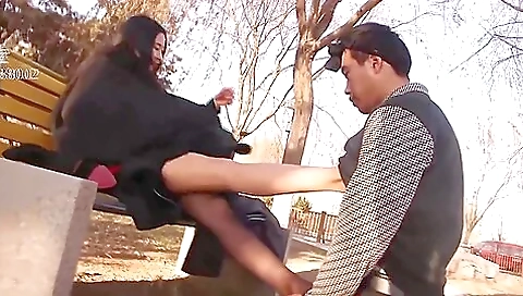Dominant Chinese Mistress Got Her Mature Feet And Toes Worshipped Perfectly In Public Dominant Chinese Mistress Got Her Mature Feet And Toes Worshipped Perfectly In Public